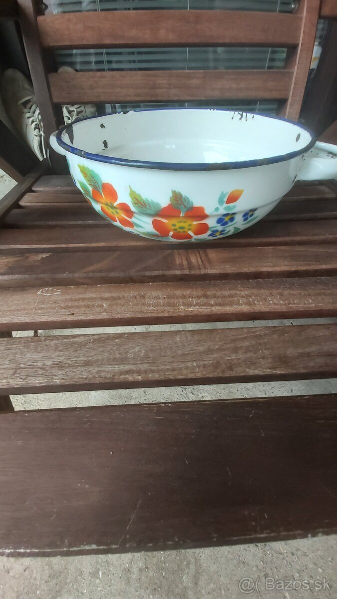 Retro stará zdobená smaltovaná misa s uškami - ČSSR