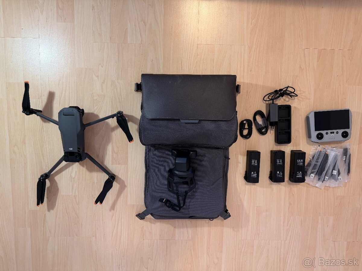 DJI Mavic 3 Classic + DJI RC + príslušenstvo (Fly More Kit)