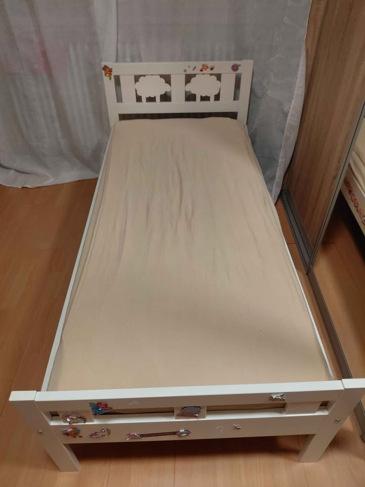 Ikea detska postel