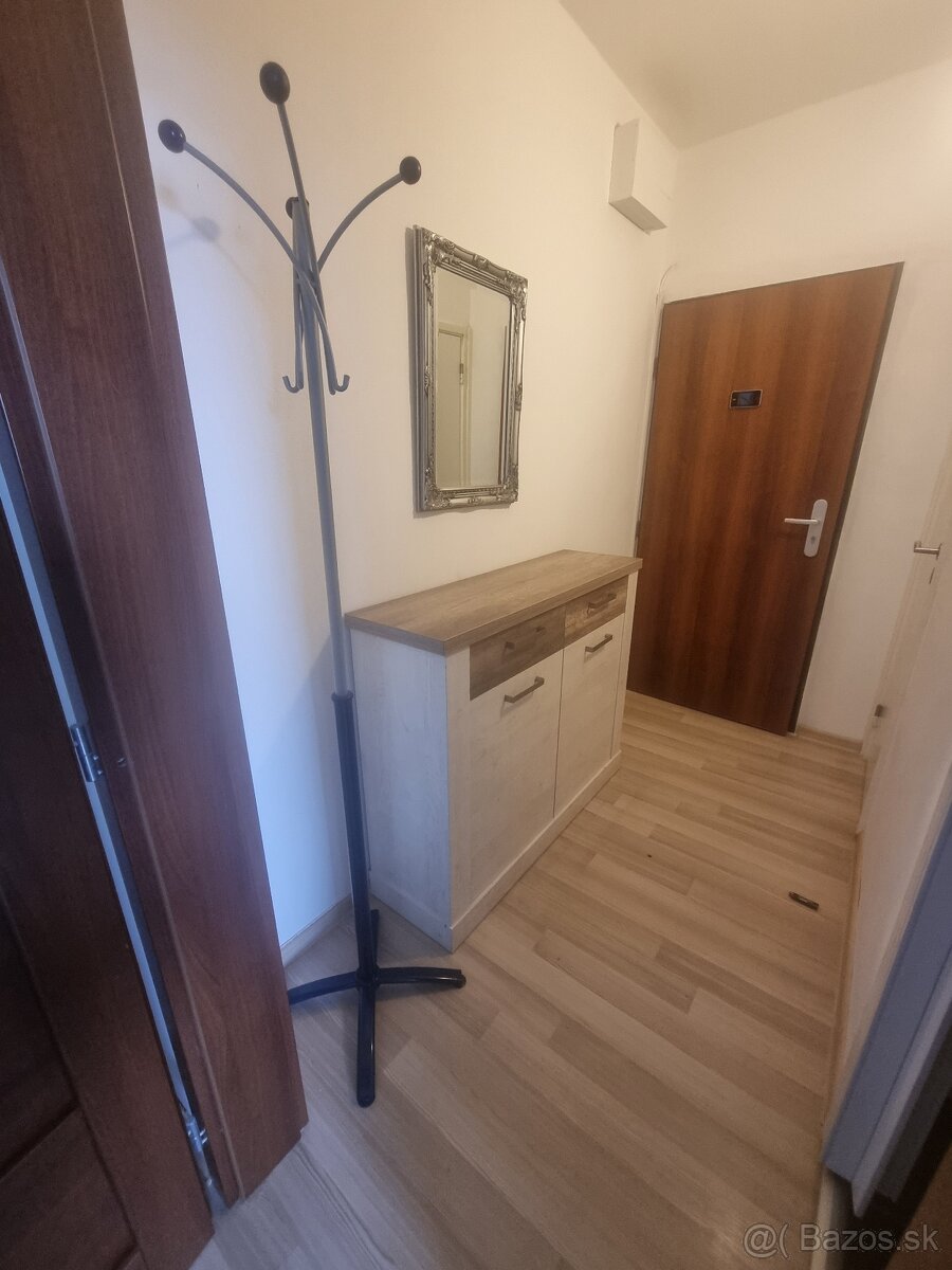 Predaj komplet nábytku