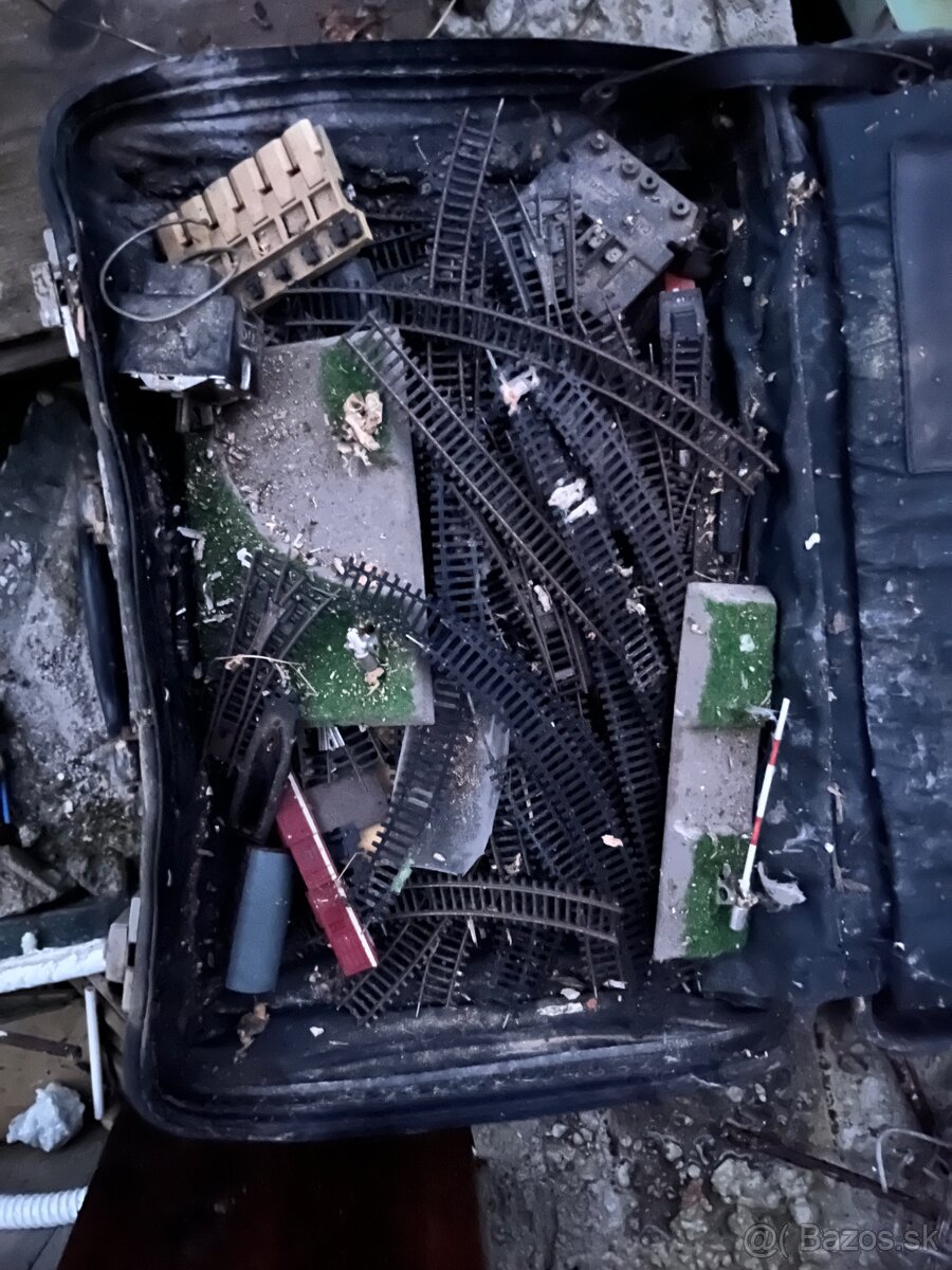 Koľajnice k modelom vláčikom