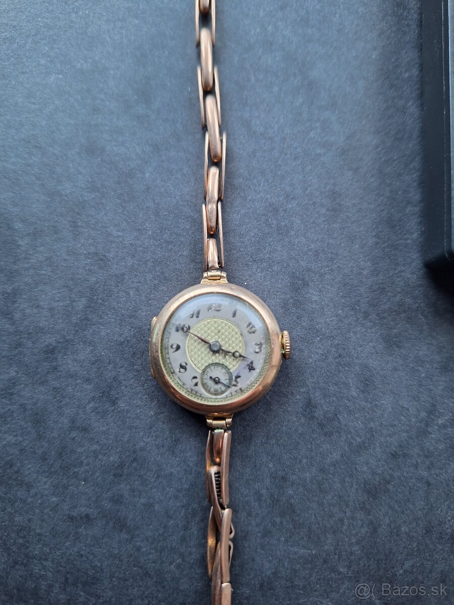 Zlaté dámske hodinky