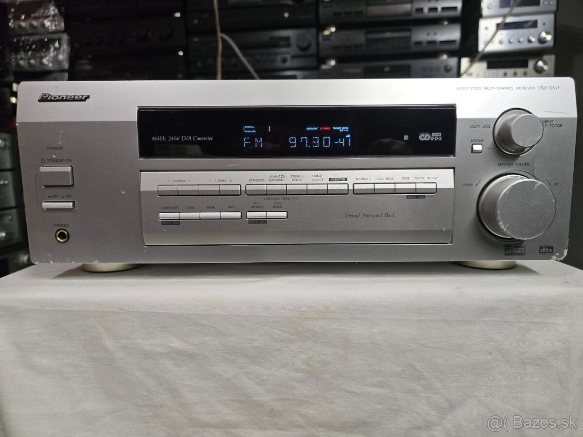 Pioneer VSX-D511 receiver