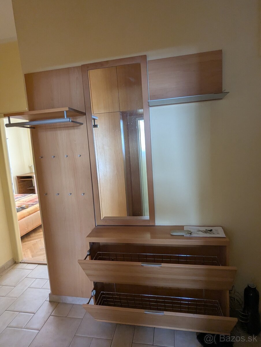 Predsieňová zostava masív drevo