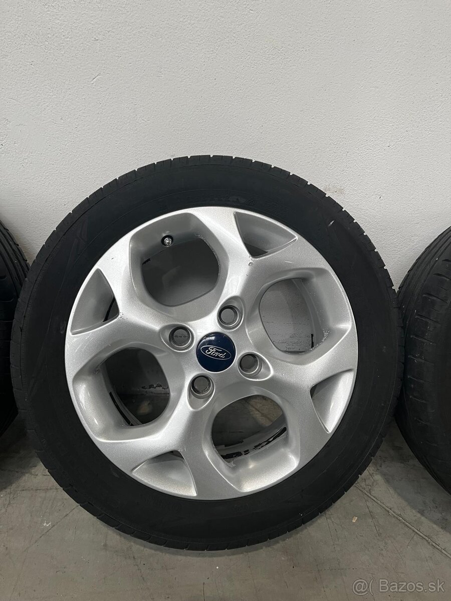 Ford Fiesta eleķtrony R15