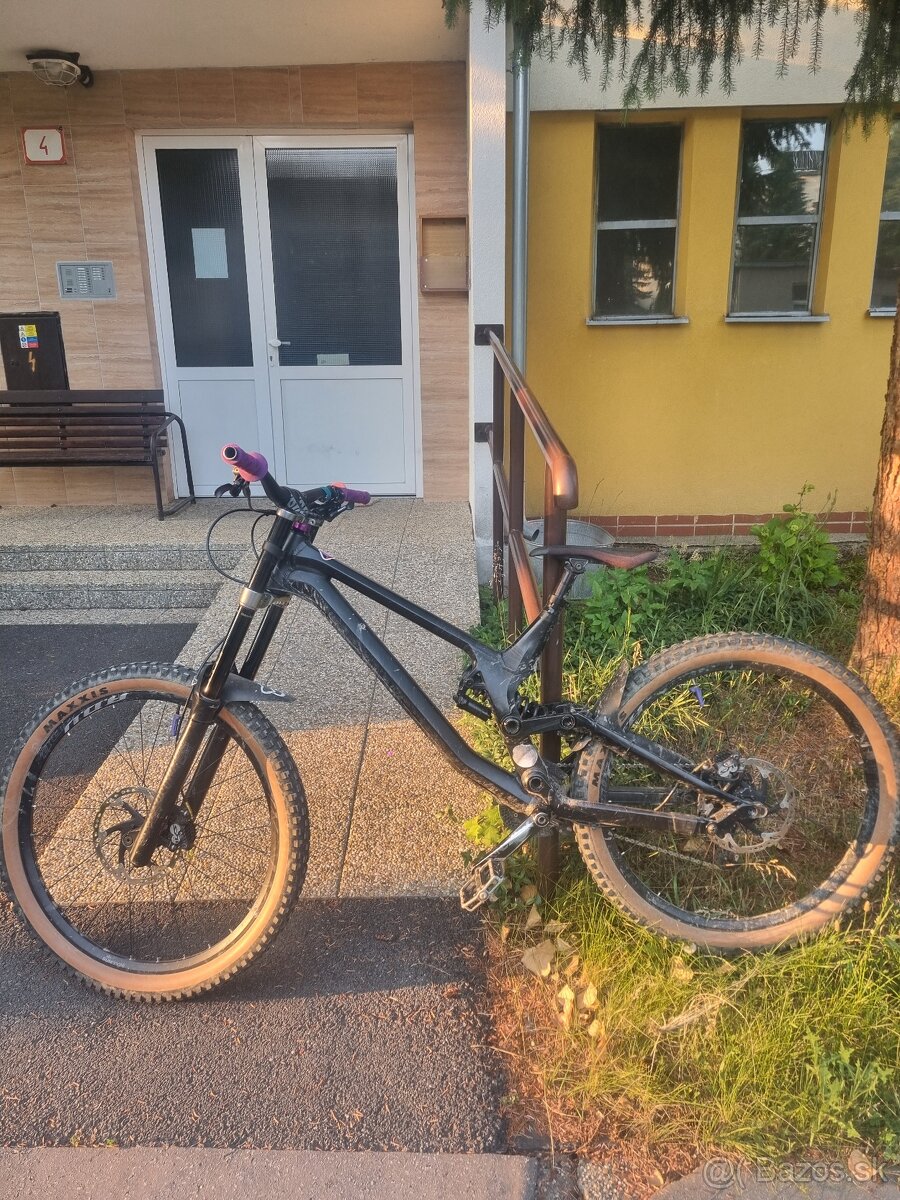 Canyon Sender CF 8