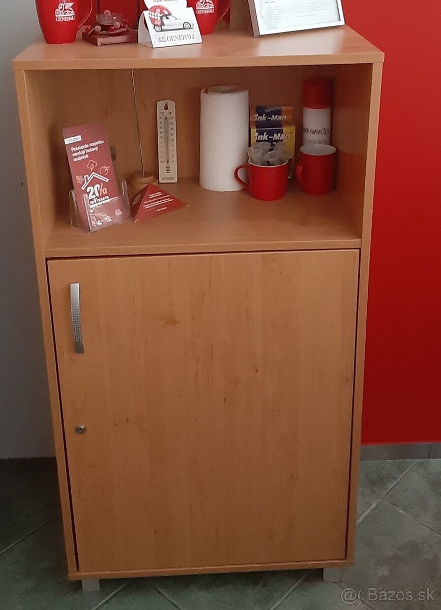 Predám kancelársky nábytok