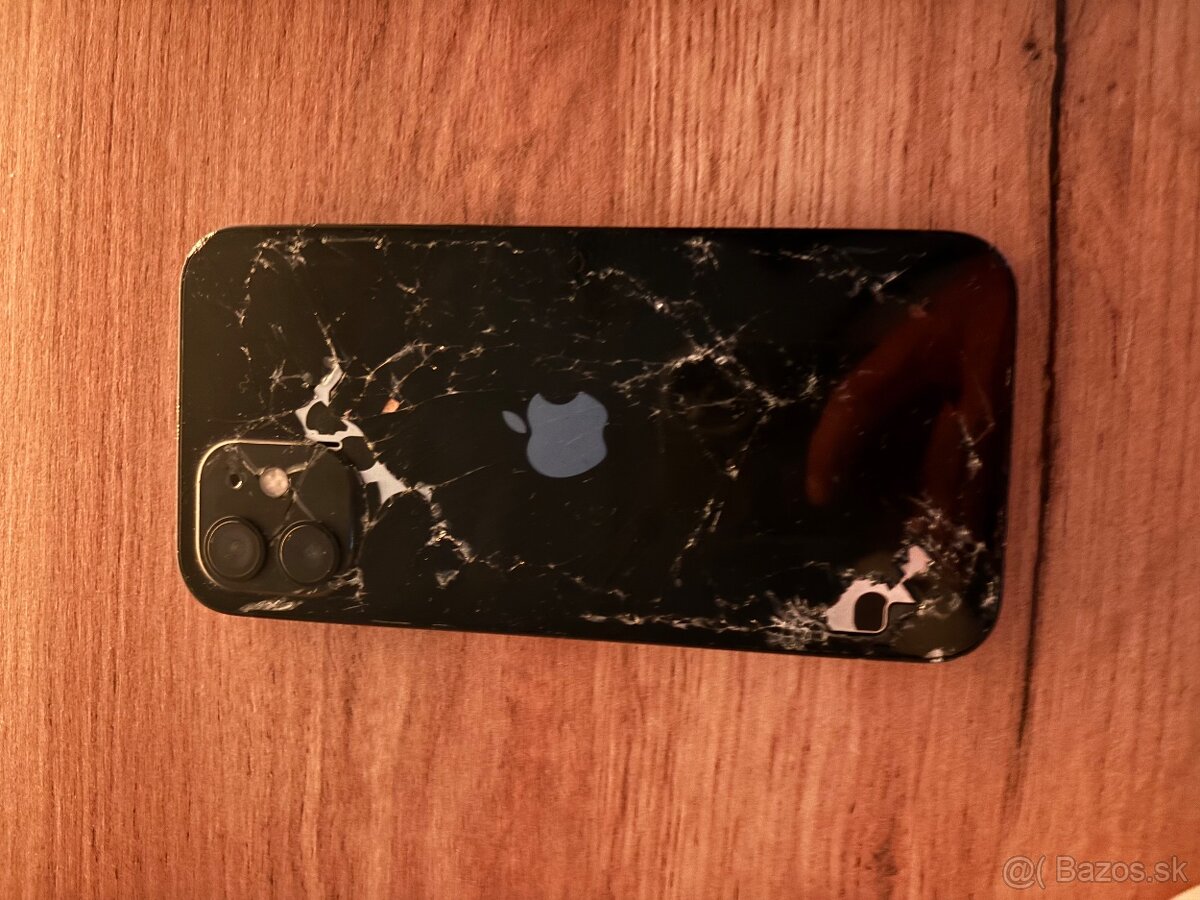 Predám IPhone 12