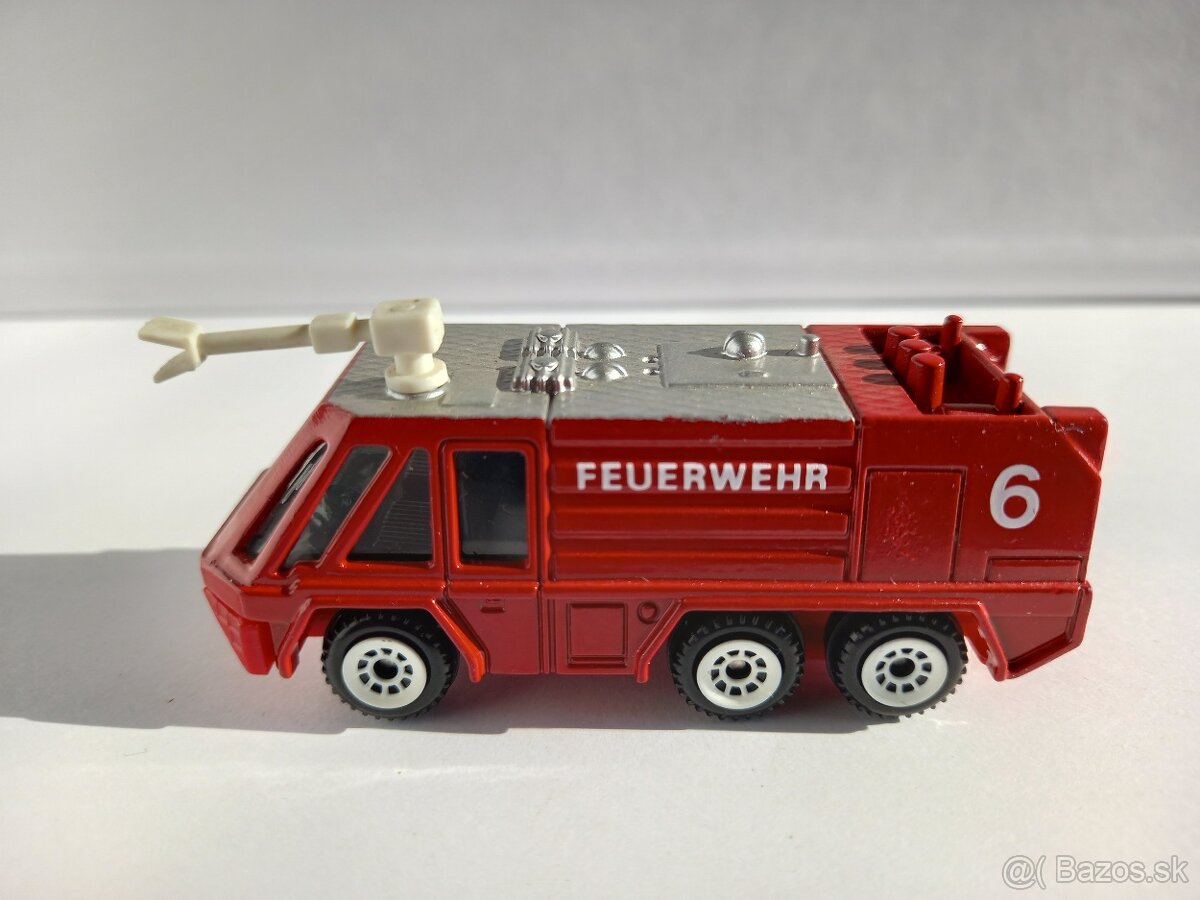 SIKU - 0826 FEUERWEHR Airport Fire - POZRI DETAILNÉ FOTO
