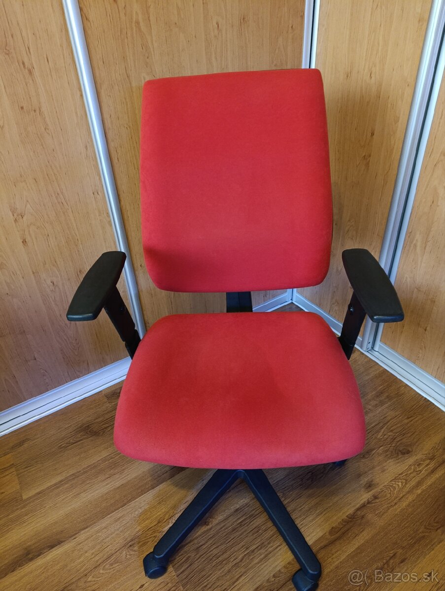 Predám kancelársku stoličku