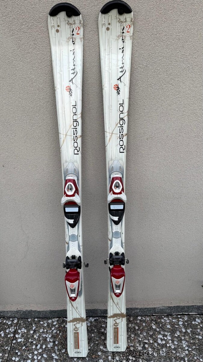 Rossignol lyze a Rossignol lyziarky