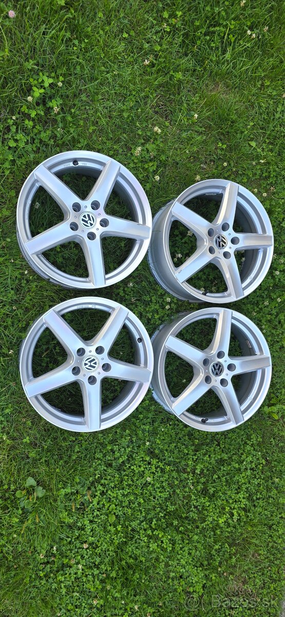 5x112,R17-Alutec-7J,et40 + možnosť pneu