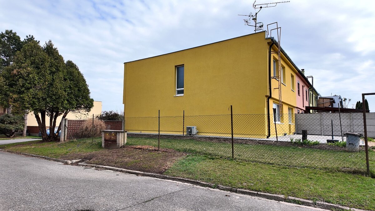PREDAJ - 6 izbový rodinný dom - Lednice na Moravě