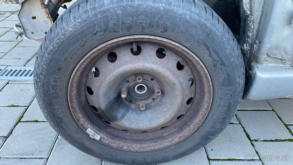 Zimné pneu 185/65 R15 na plechových diskoch 4x108