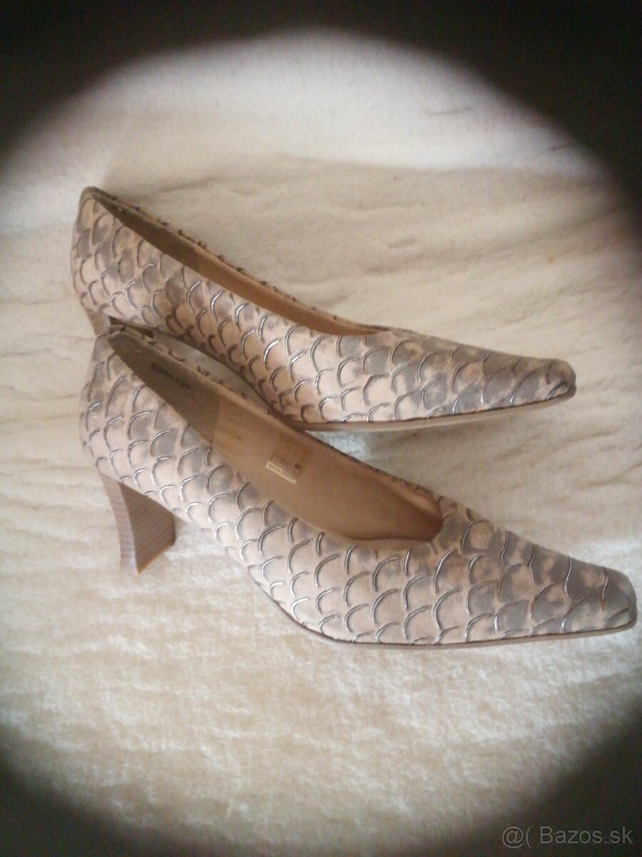 BÉŽOVÉ TALIANSKE LODIČKY