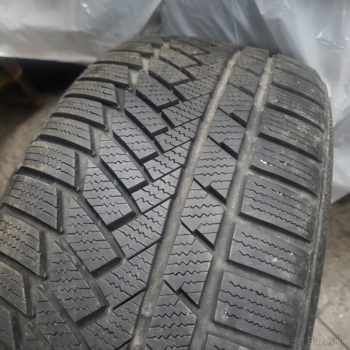225/40r18 continental