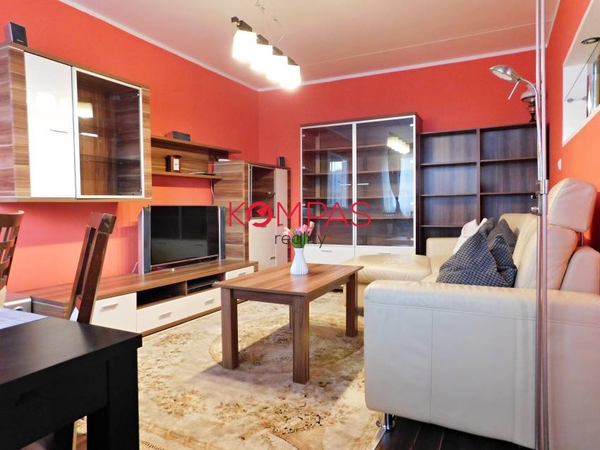 PRENÁJOM 3 IZBOVÝ BYT PO REKONŠTRUKCII, KOMPLETNE ZARIADENÝ