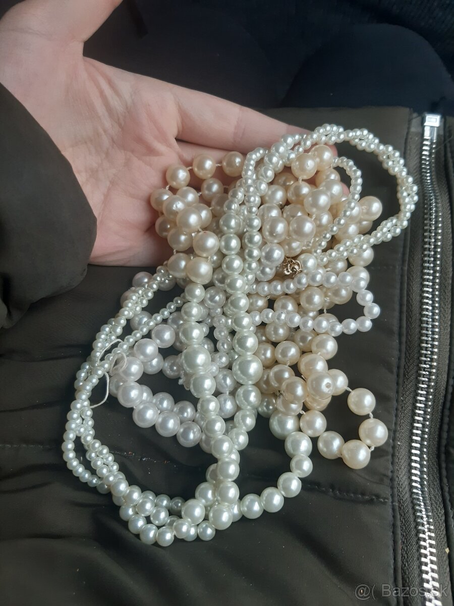 Darujem perly po babke