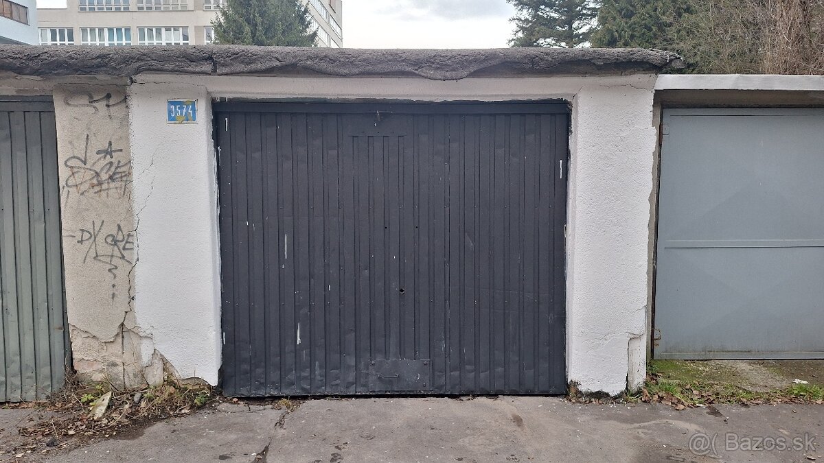 Dám do dlhodobého prenájmu garáž v Hlbinách v centre vo Zvol