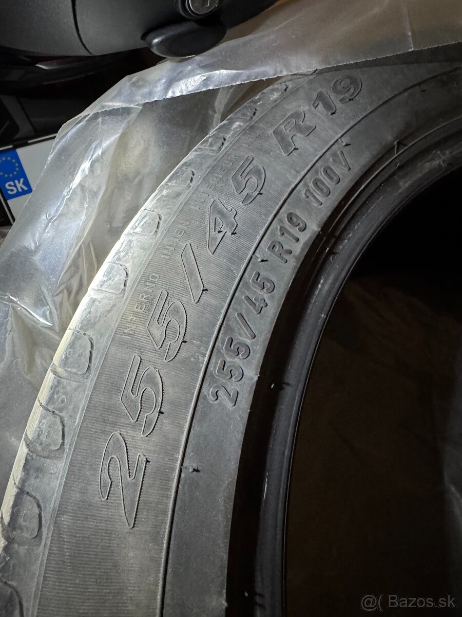 Letné Pirelli 255/45/R19