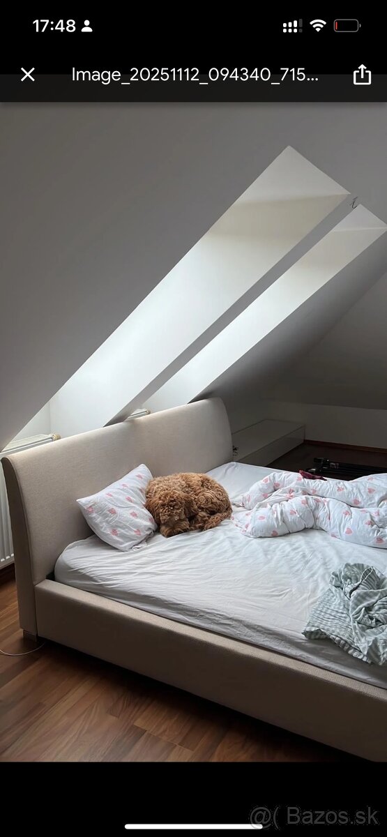 Čalúnený rám postele