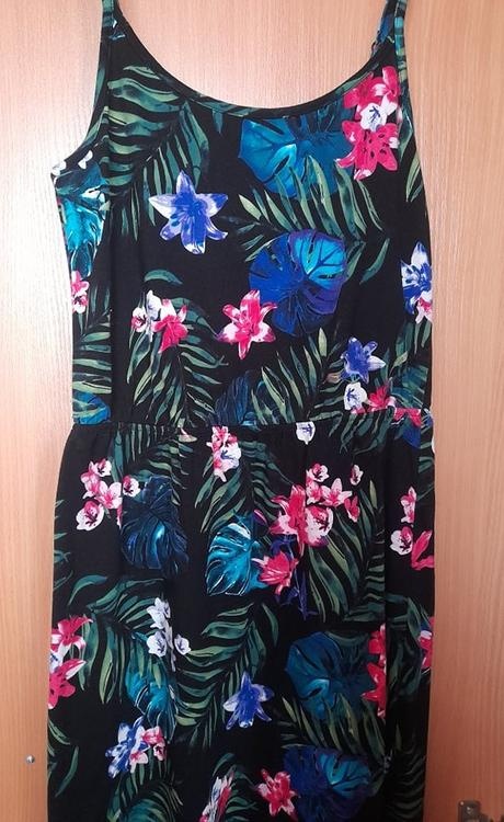 Dlhé kvetované maxi šaty