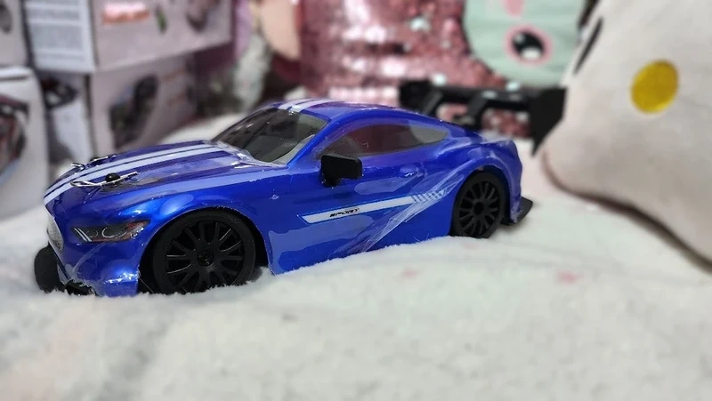 RC Drift Autíčko s Diaľkovým Ovládaním a Príslušenstvom