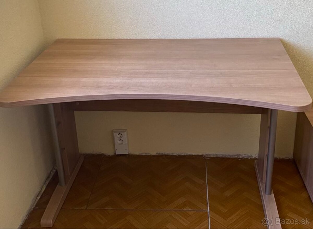 Študentská zostava