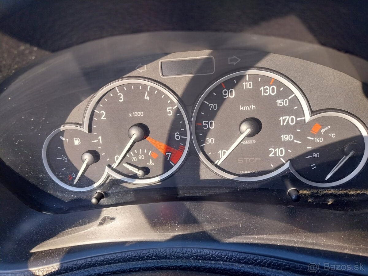 Predám Peugeot na súčiastky