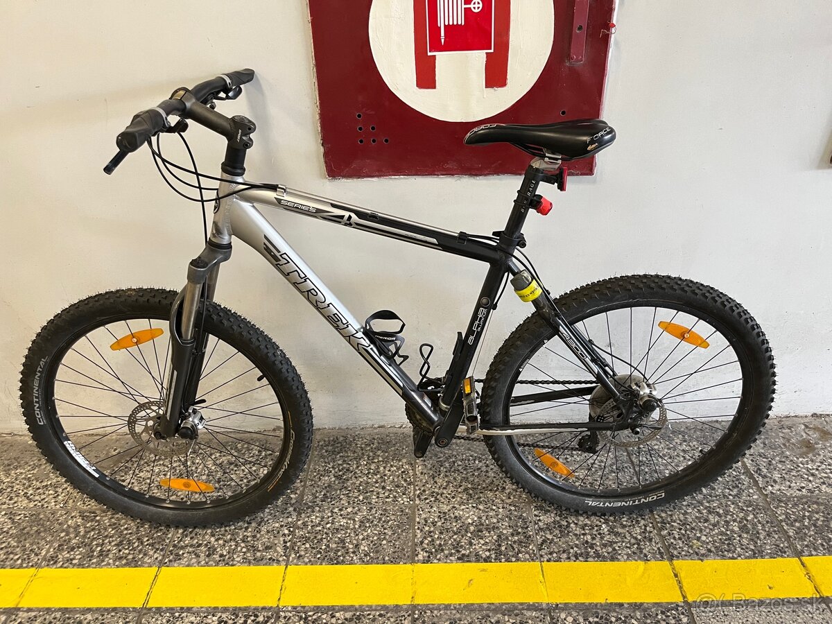 Trek 4300D
