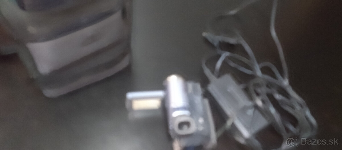 Predám tuto kameru SONY DCR-TRV14E