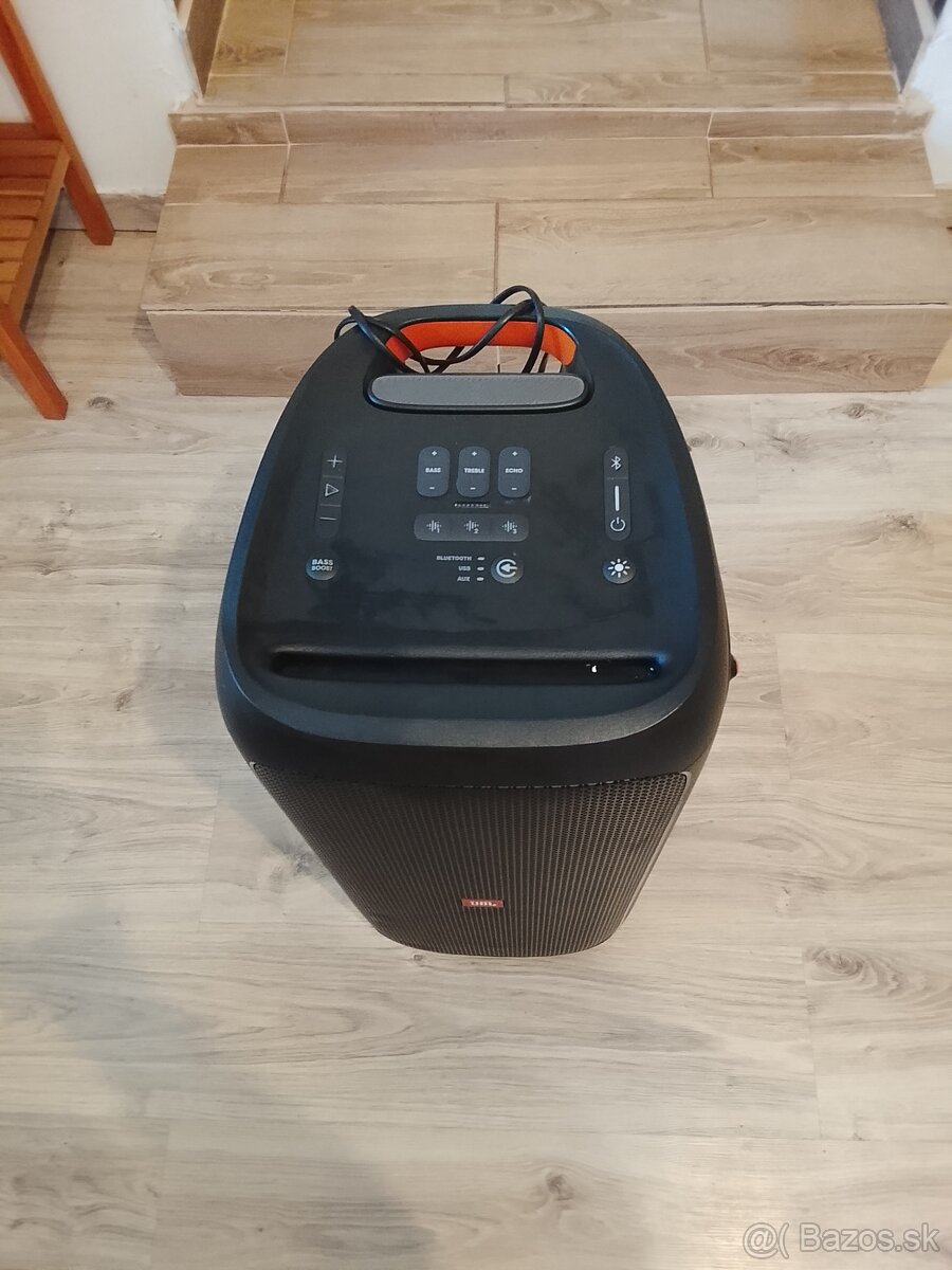 Zdravim mám na predaj reproduktor JBL ako noví