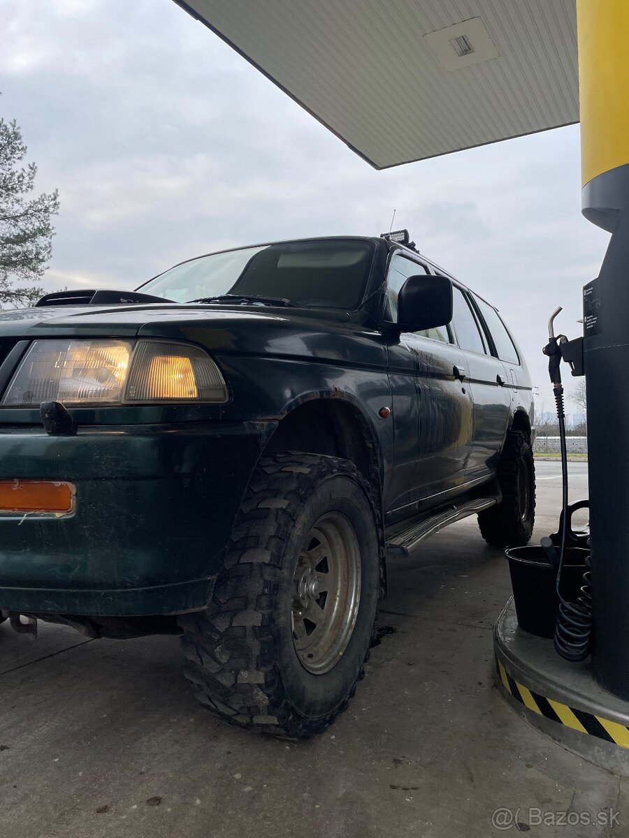 Mitsubishi Pajero Sport
