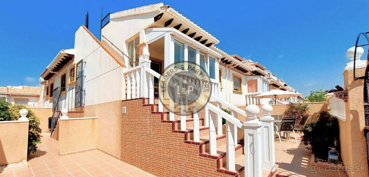Dom 3+kk s bazénom Orihuela Costa-Los Dolses, Španielsko