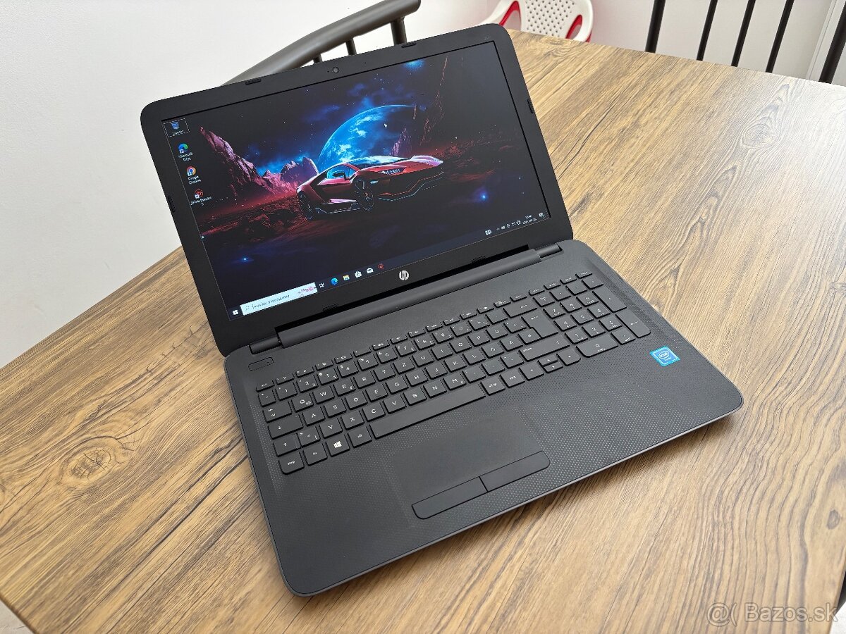 HP/Notebook/8GB RAM DDR4/128GB NVMe SSD/Intel HD 2GB Grafika