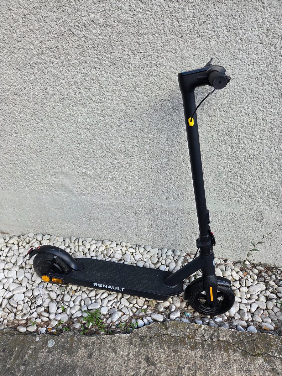 Predám kolobežku od výrobcu Kickscooter - 350W silný motor