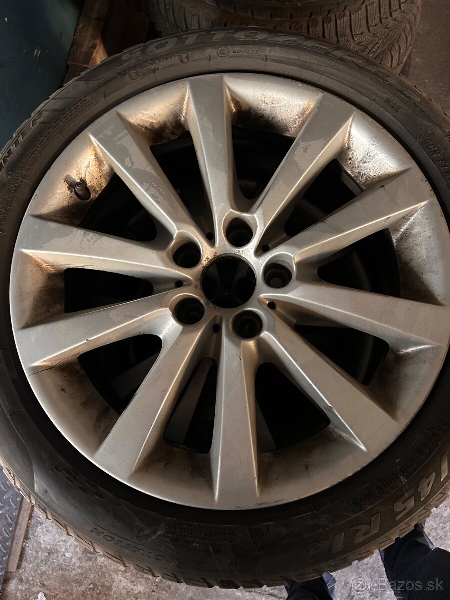 Predám r18 disky BMW originál s zimnými gumami na odpis