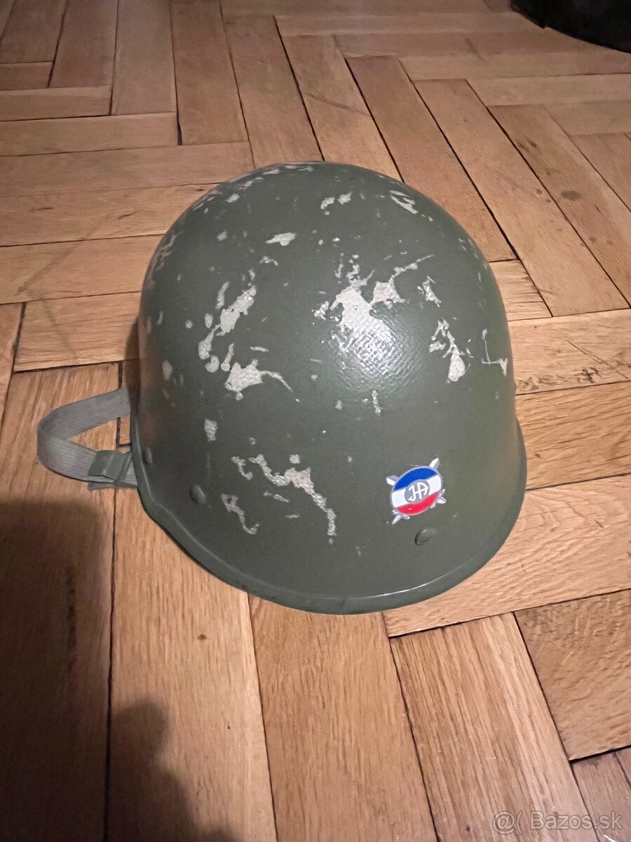 Kevlarová helma M89 (1)