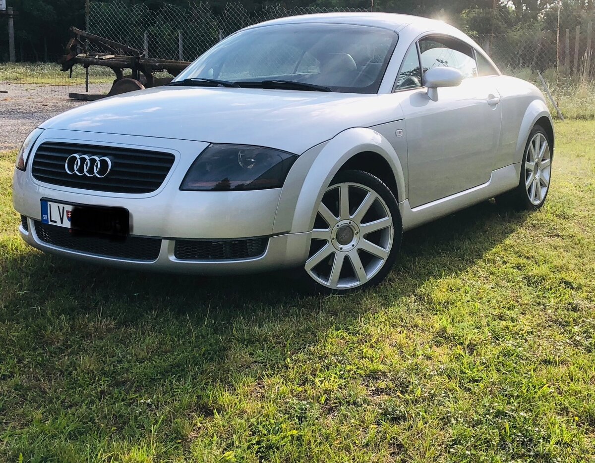 AUDI TT