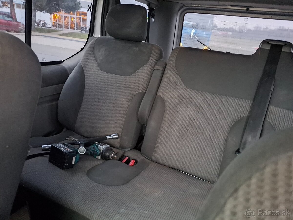 Zdravym predam opel vyvaro plne pojazdne.