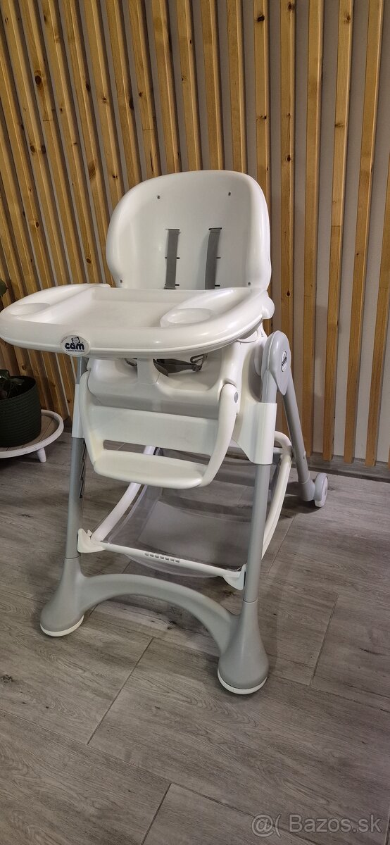 Jedálenská stolička