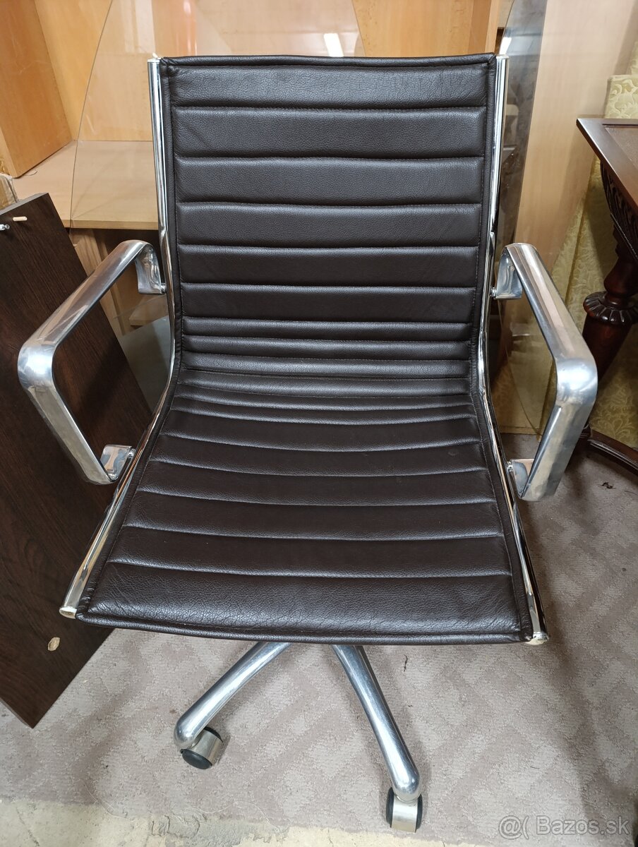 PC kancelárska stolička