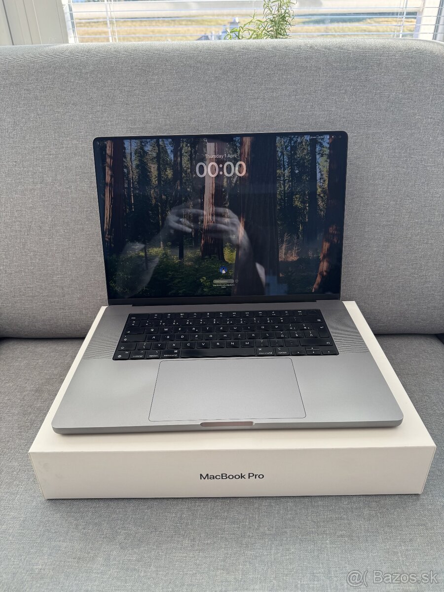 Apple MacBook Pro 16, M1 Max, 32GB, 1TB, Space grey