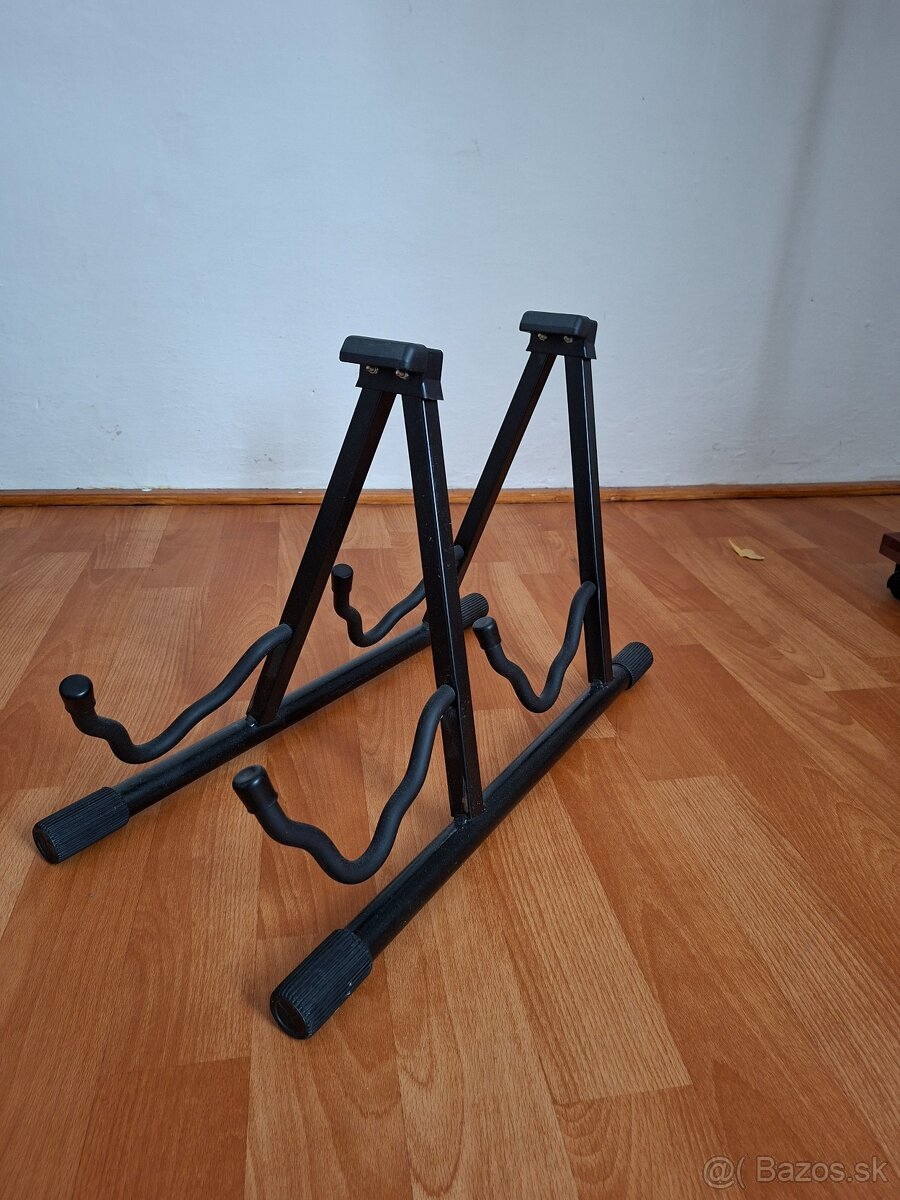 stojan pre 2 gitary