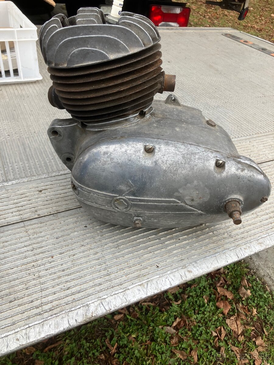 Motor Manet 90
