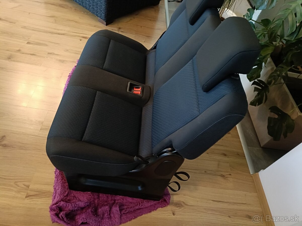 ZADNÉ SEDADLÁ - TRETÍ RAD VOLKSWAGEN CADDY