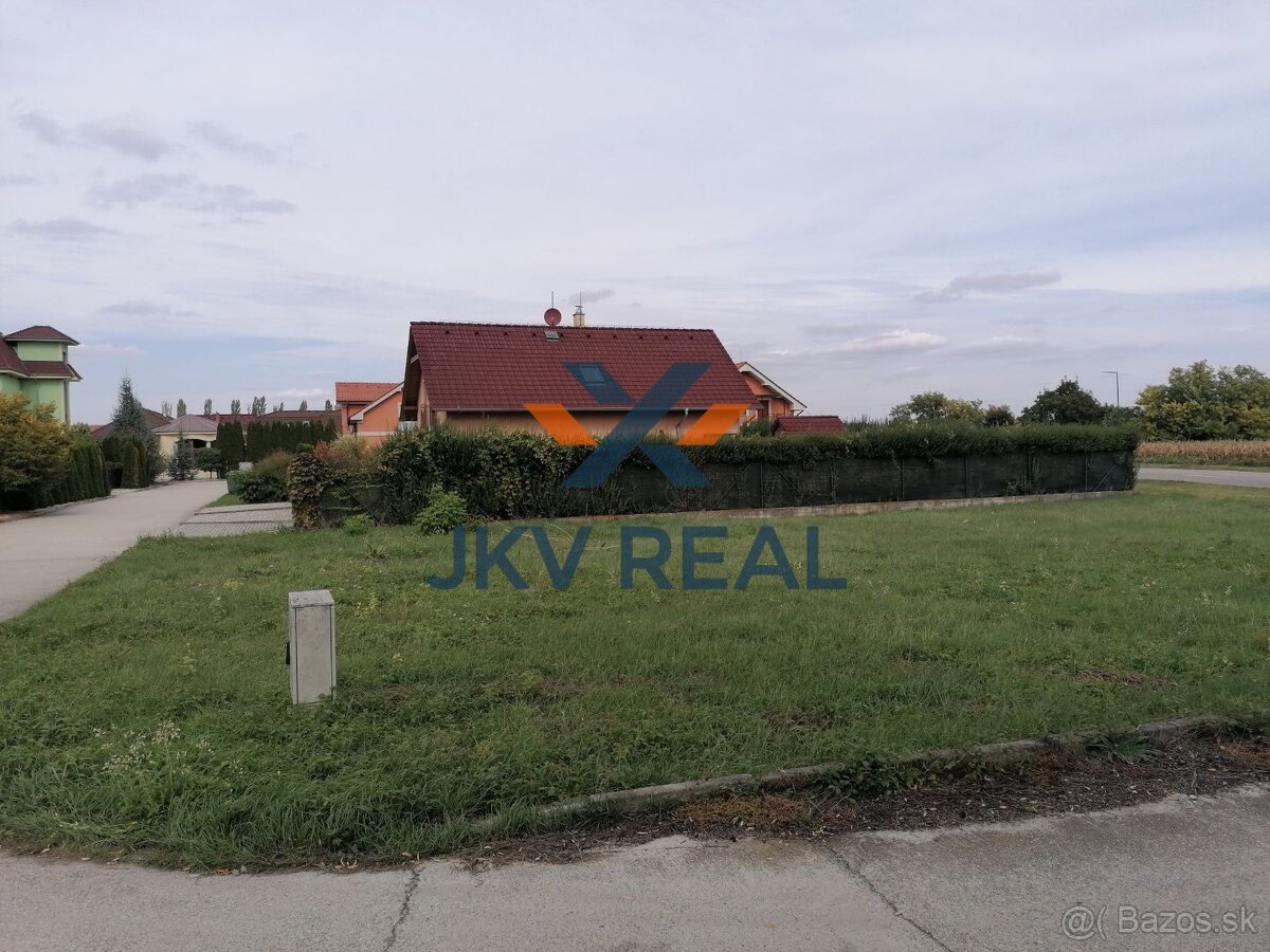 NA PREDAJ STAVEBNÝ POZEMOK VO VEĽKOM MEDERI