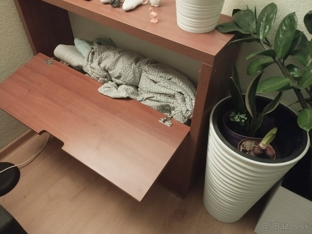 Postel s prinakom