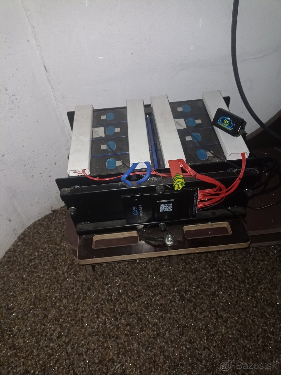 Batéria lifePo4 230 ah 24 V.
