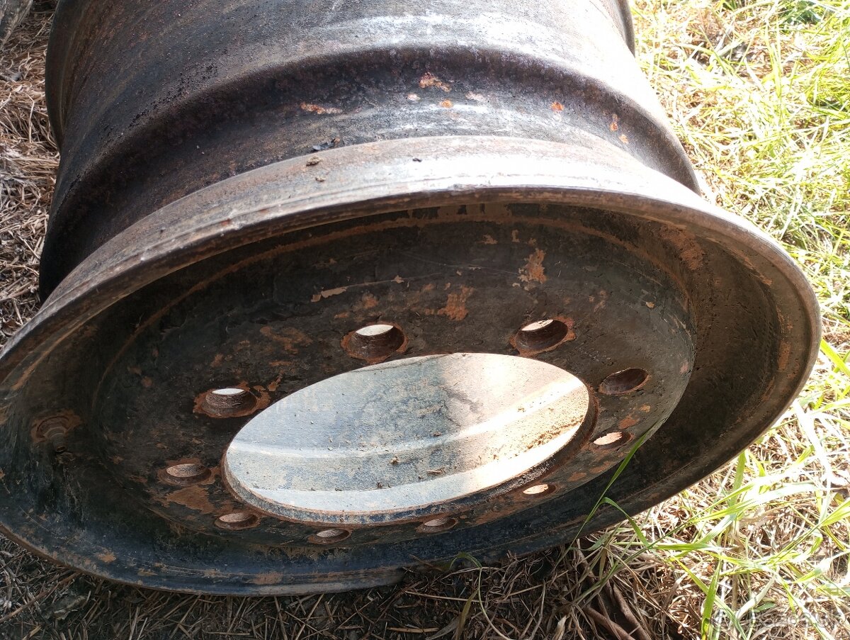 Predám disky R 22,5 Tatra 815 agro